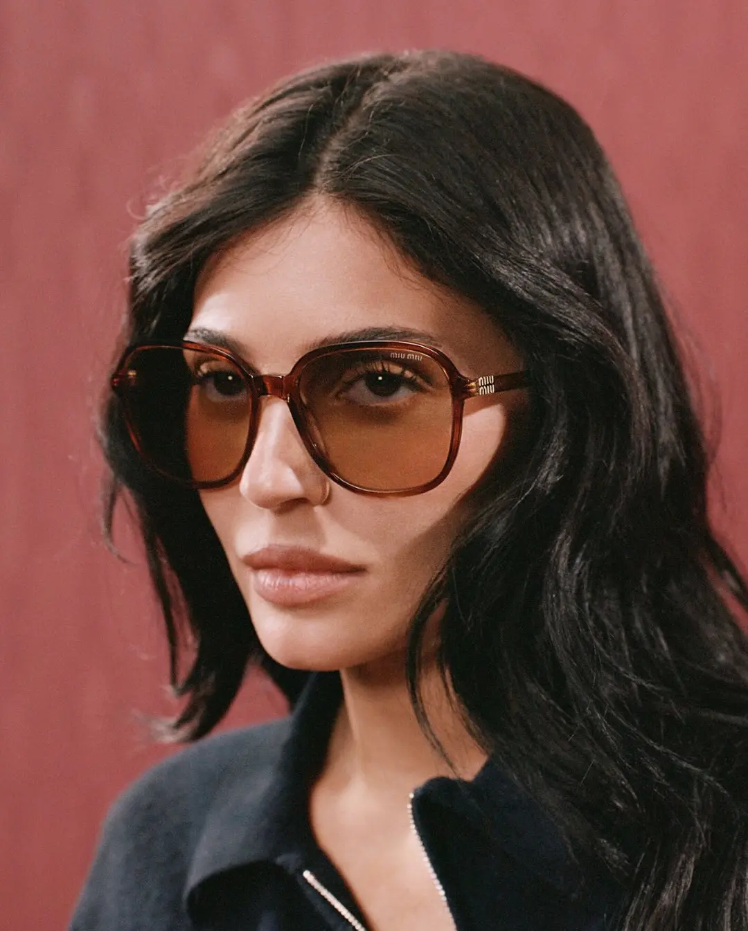 Miu Miu Rescreve o Luxo Contemporâneo com Nova Coleção de Óculos na Guzzatti