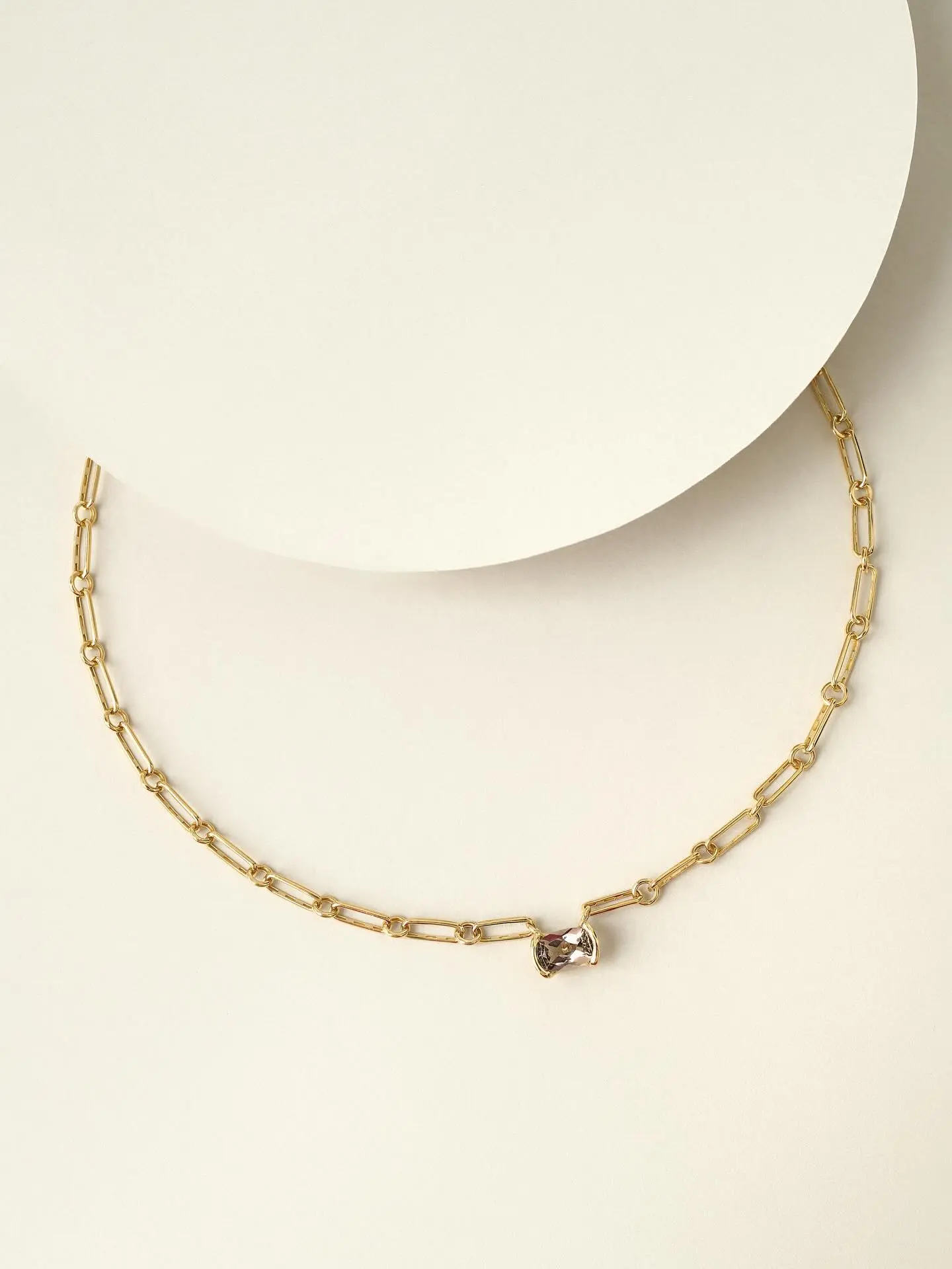 Coleção Raiar: Celebre o Renascimento da Luz com Joias Guzzatti