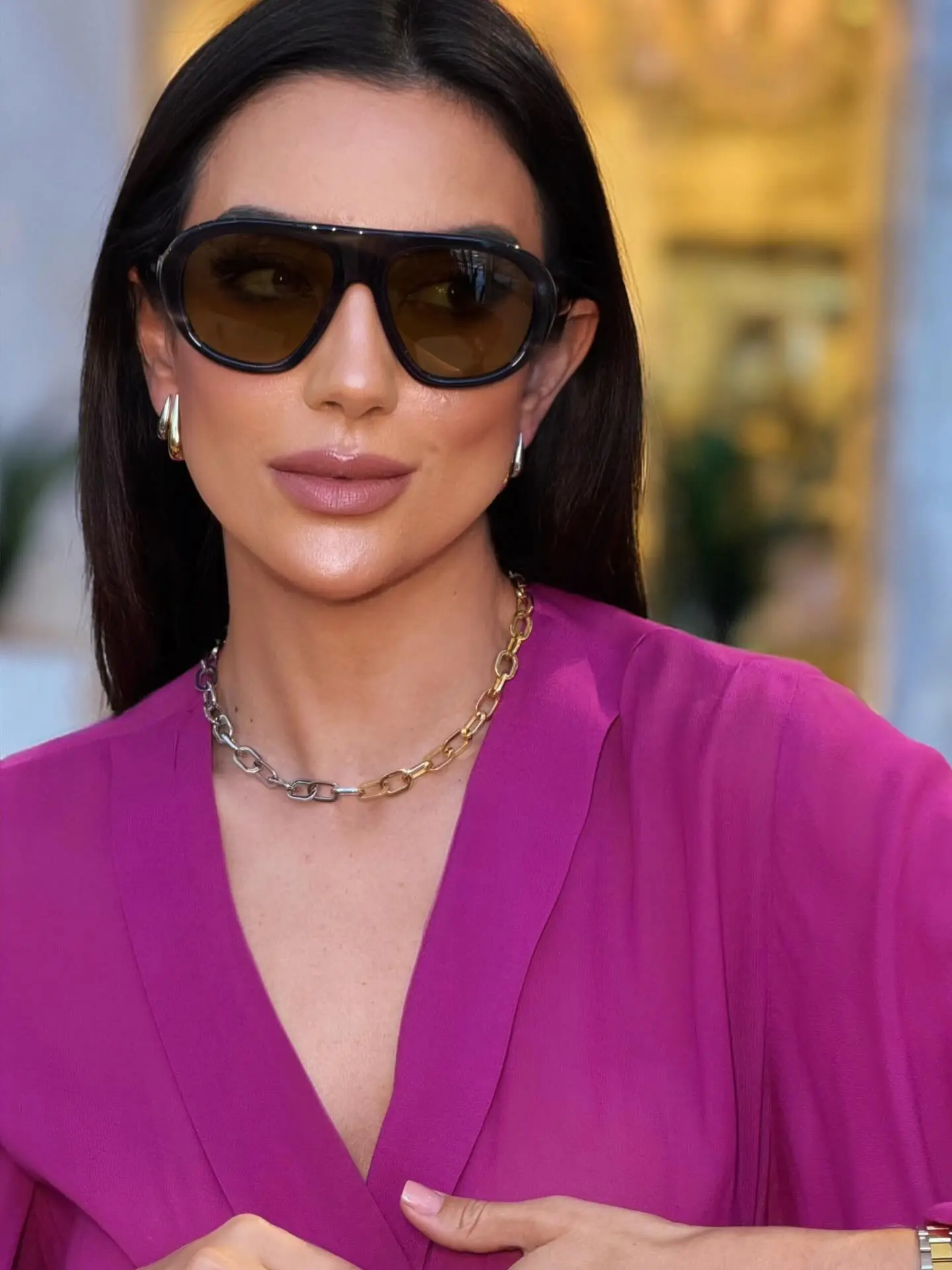 Verão Radiante: Descubra a Combinação Perfeita de Joias, Óculos Prada e Relógios para a Estação