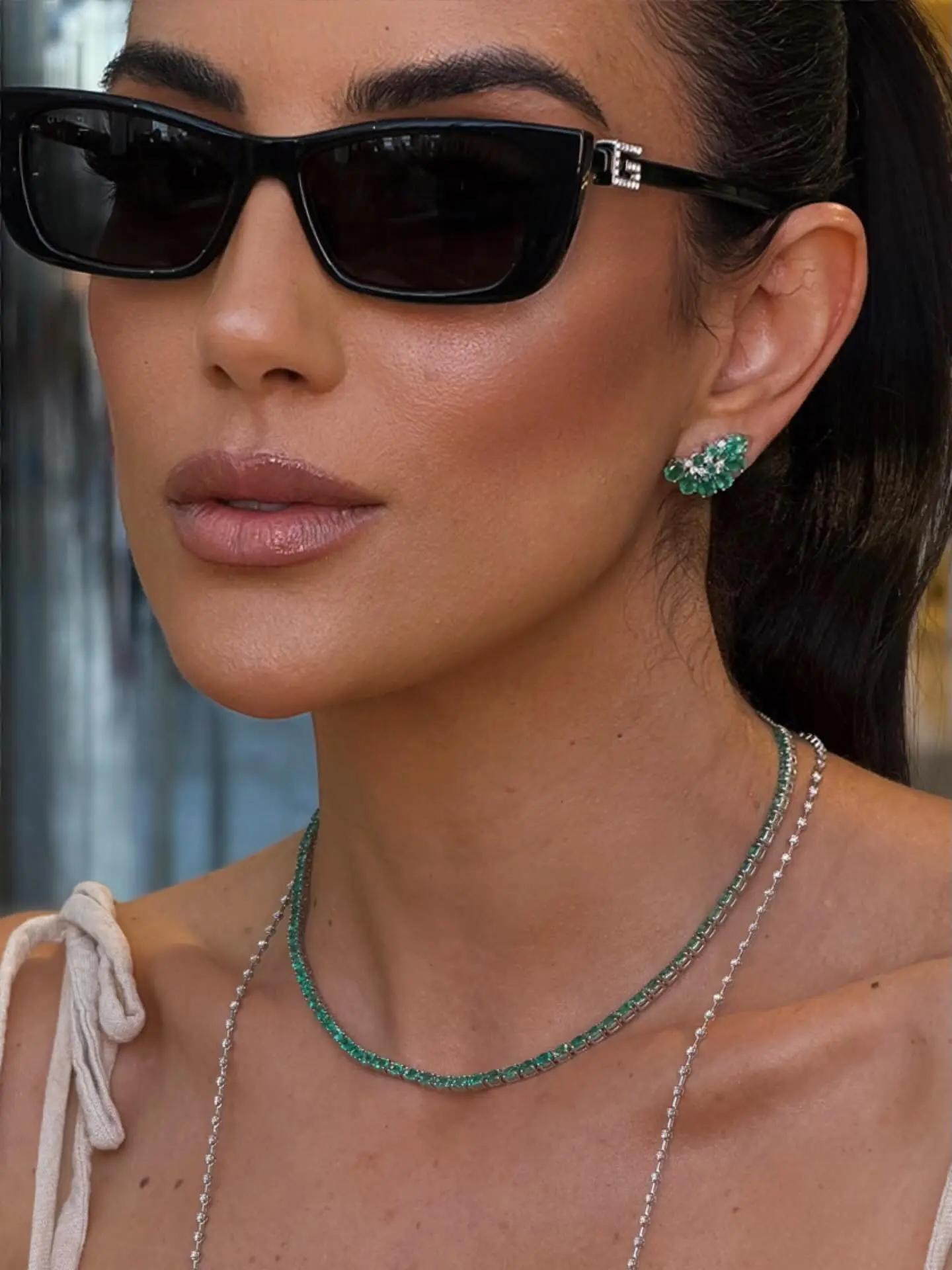 Descubra o Seu Brilho: Joias, Óculos e Elegância Atemporal na Guzzatti