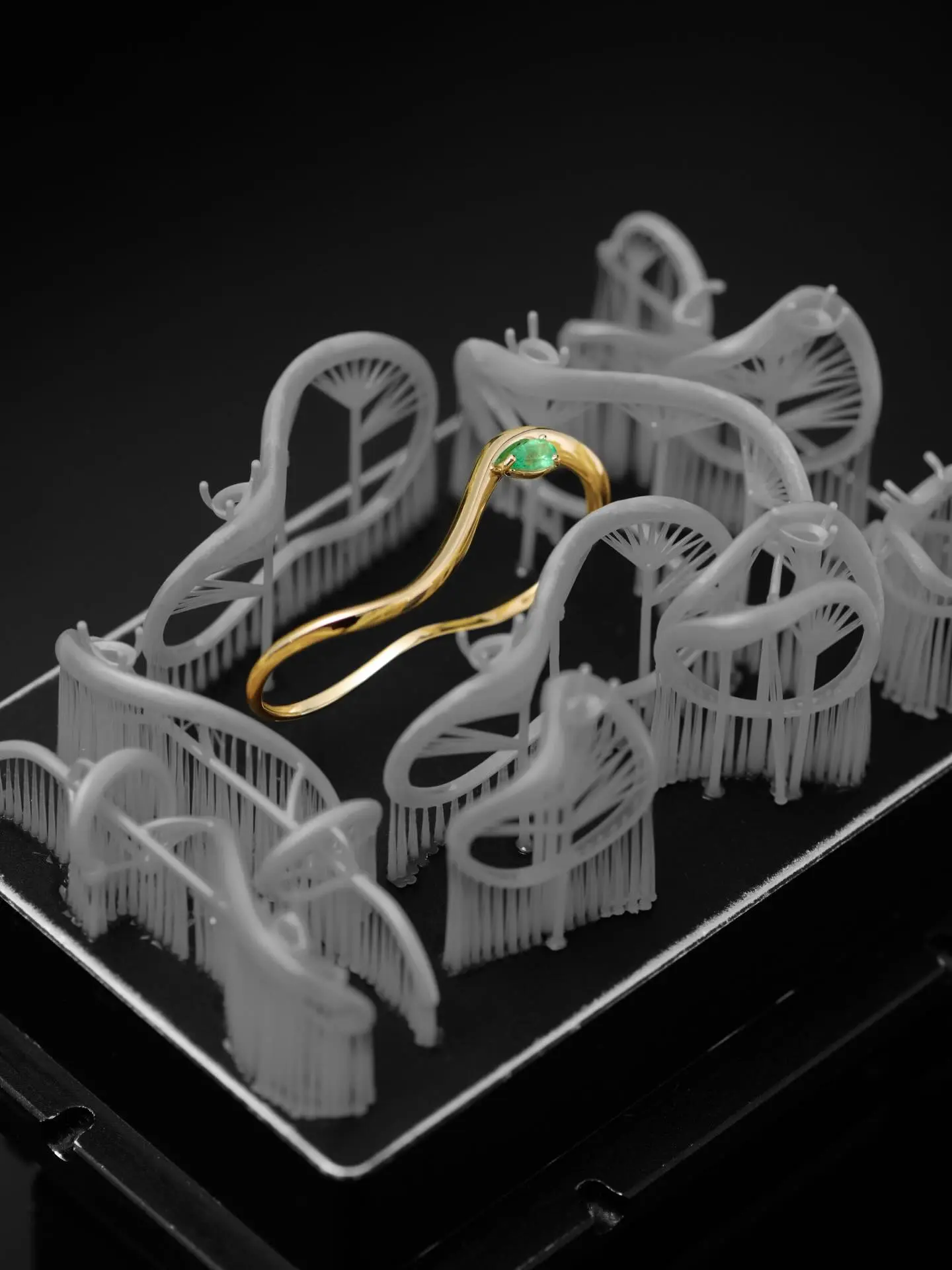 Coleção Movimento Guzzatti: Joias que Fluem e se Transformam em Arte