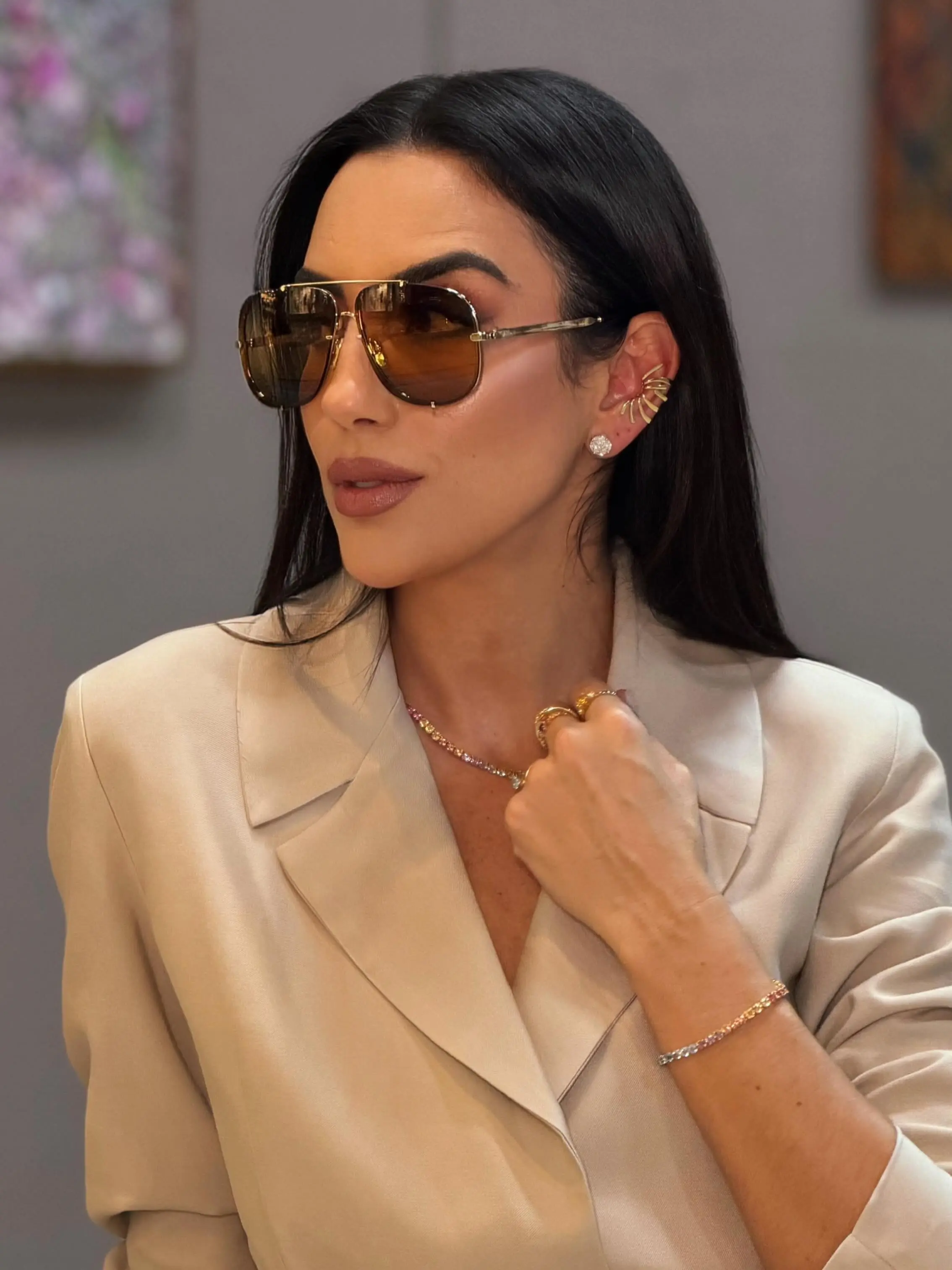 A Harmonia Perfeita: Combine Joias Deslumbrantes e Óculos de Sol Chloé para um Estilo Único