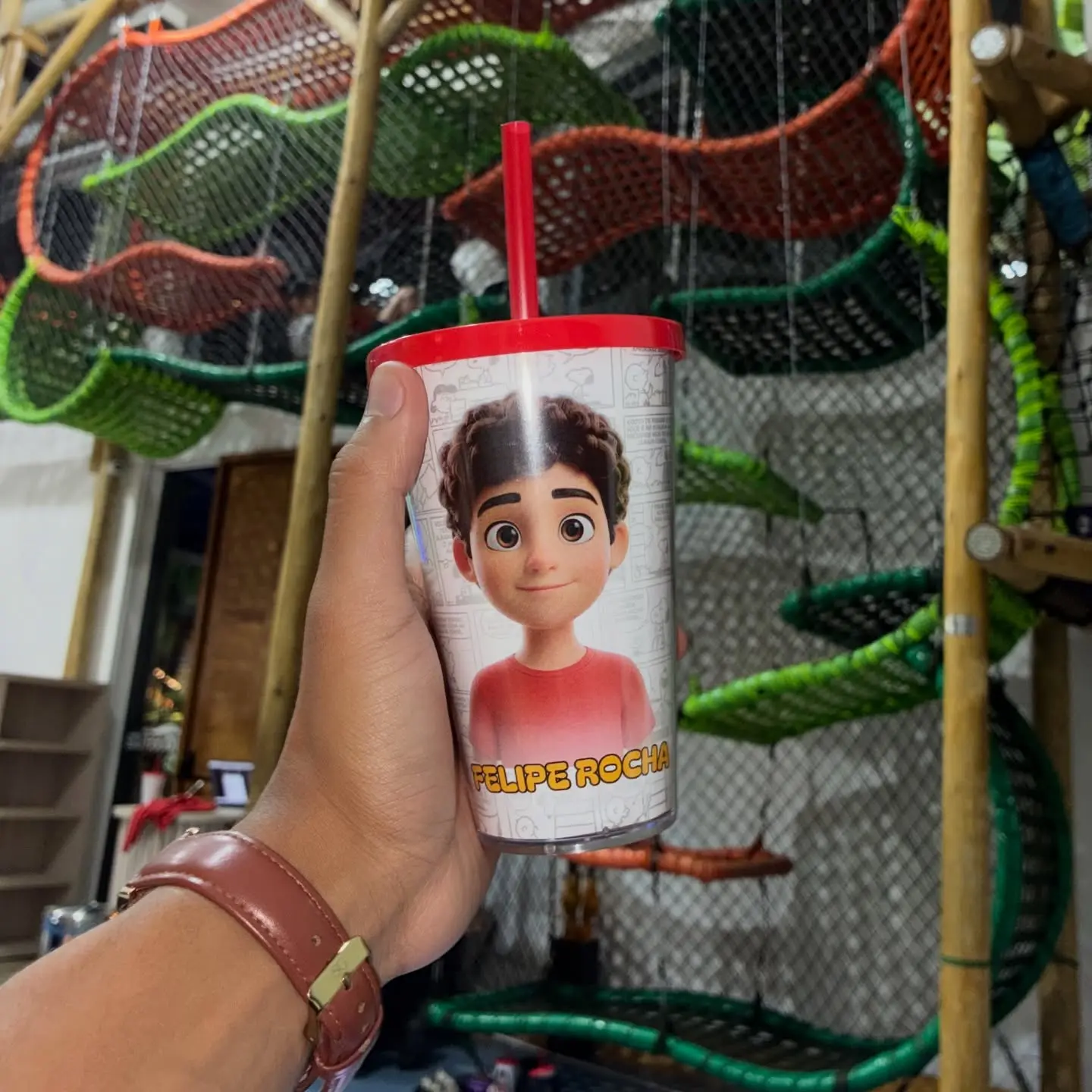 Copos com Avatar Personalizados: A Lembrança Criativa que Seu Evento Precisa