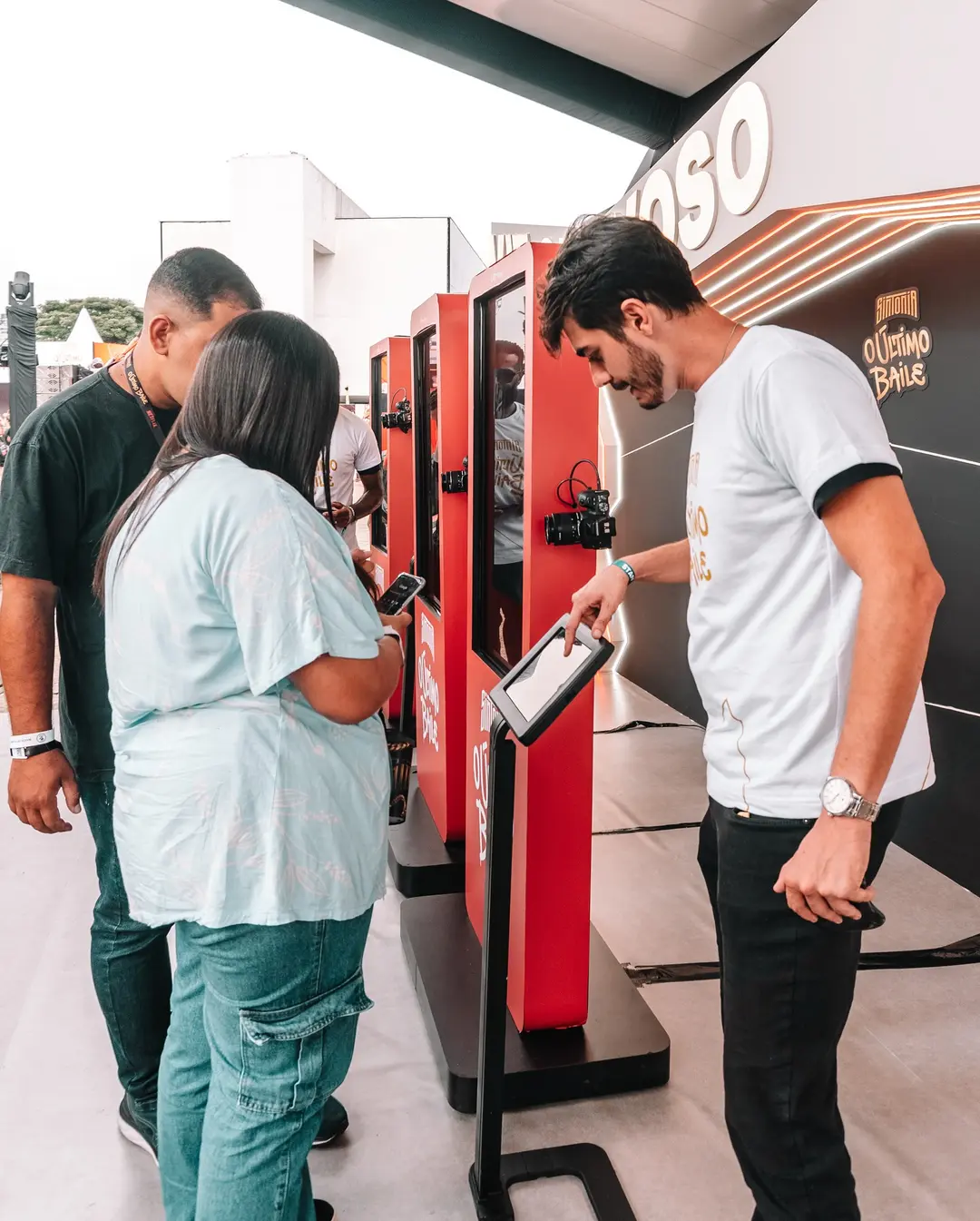 ThinkPrintBrasil Agita o Baile Histórico de Sintonia com Totem AR! - Image
