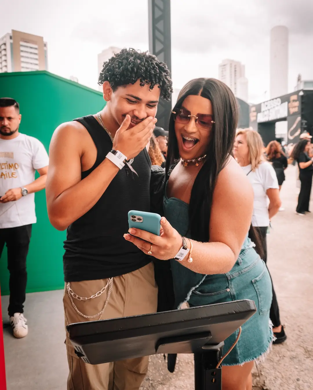 ThinkPrintBrasil Agita o Baile Histórico de Sintonia com Totem AR! - Image