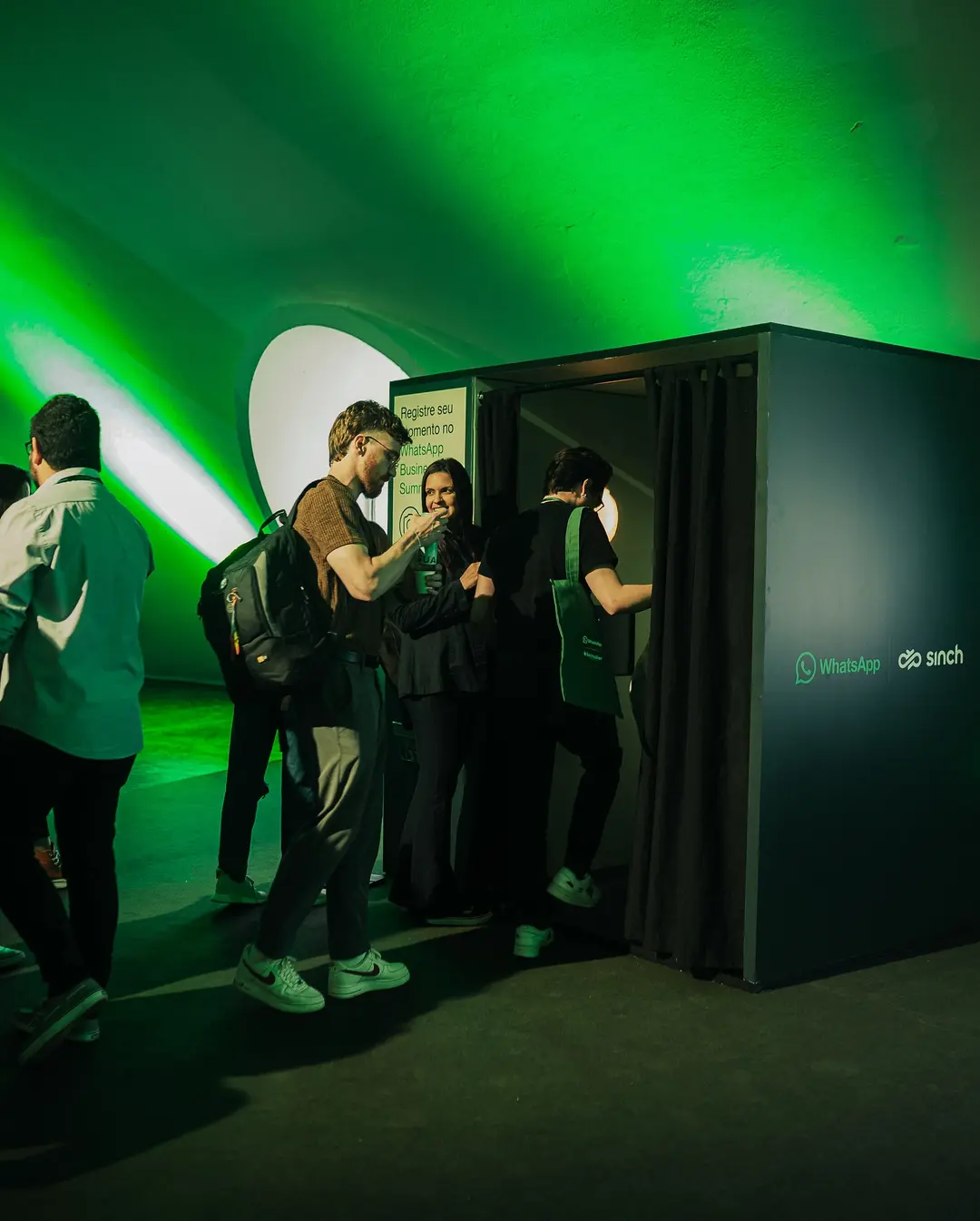 Ativação de Eventos: Como o WhatsApp Business Summit Engajou Participantes com Tecnologia - Image