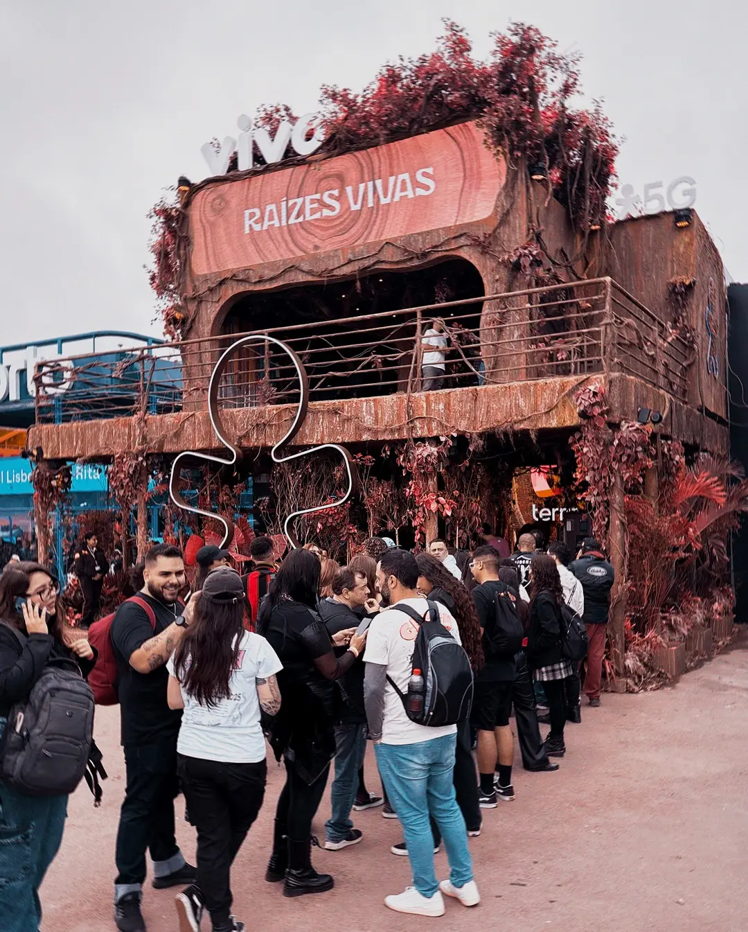 Ativações Interativas no The Town: Como a Experiência da Amazônia Engajou o Público - Image
