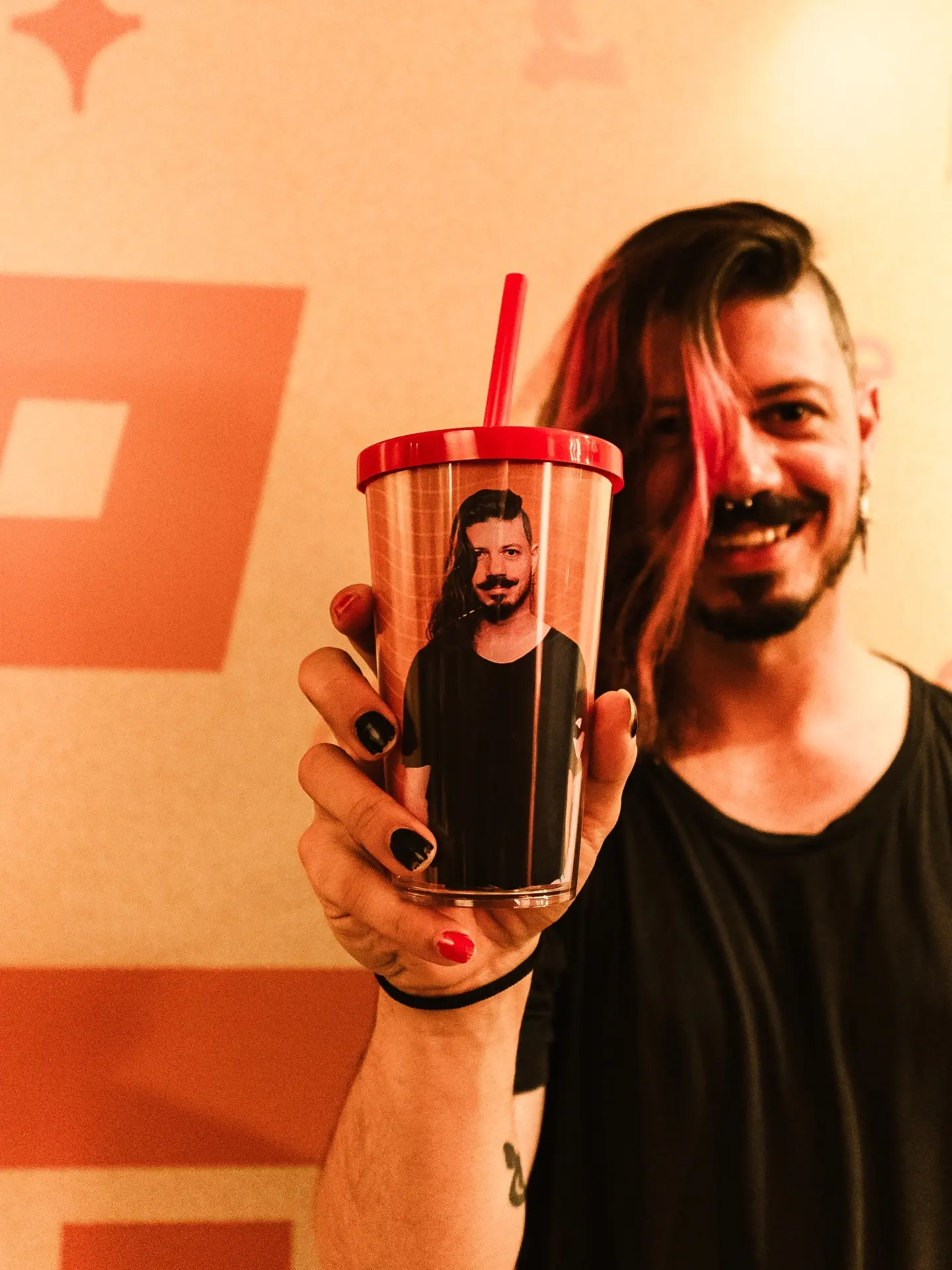 Copos Personalizados: Celebrando Sucessos e Conectando Marcas