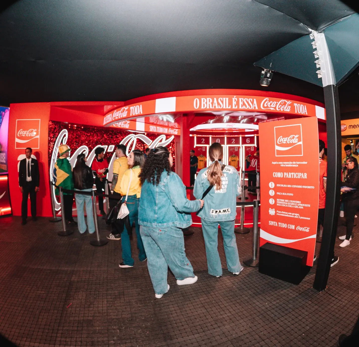 Ativação de Marca da Coca-Cola na Casa Cazé TV: O Poder da Experiência em Eventos